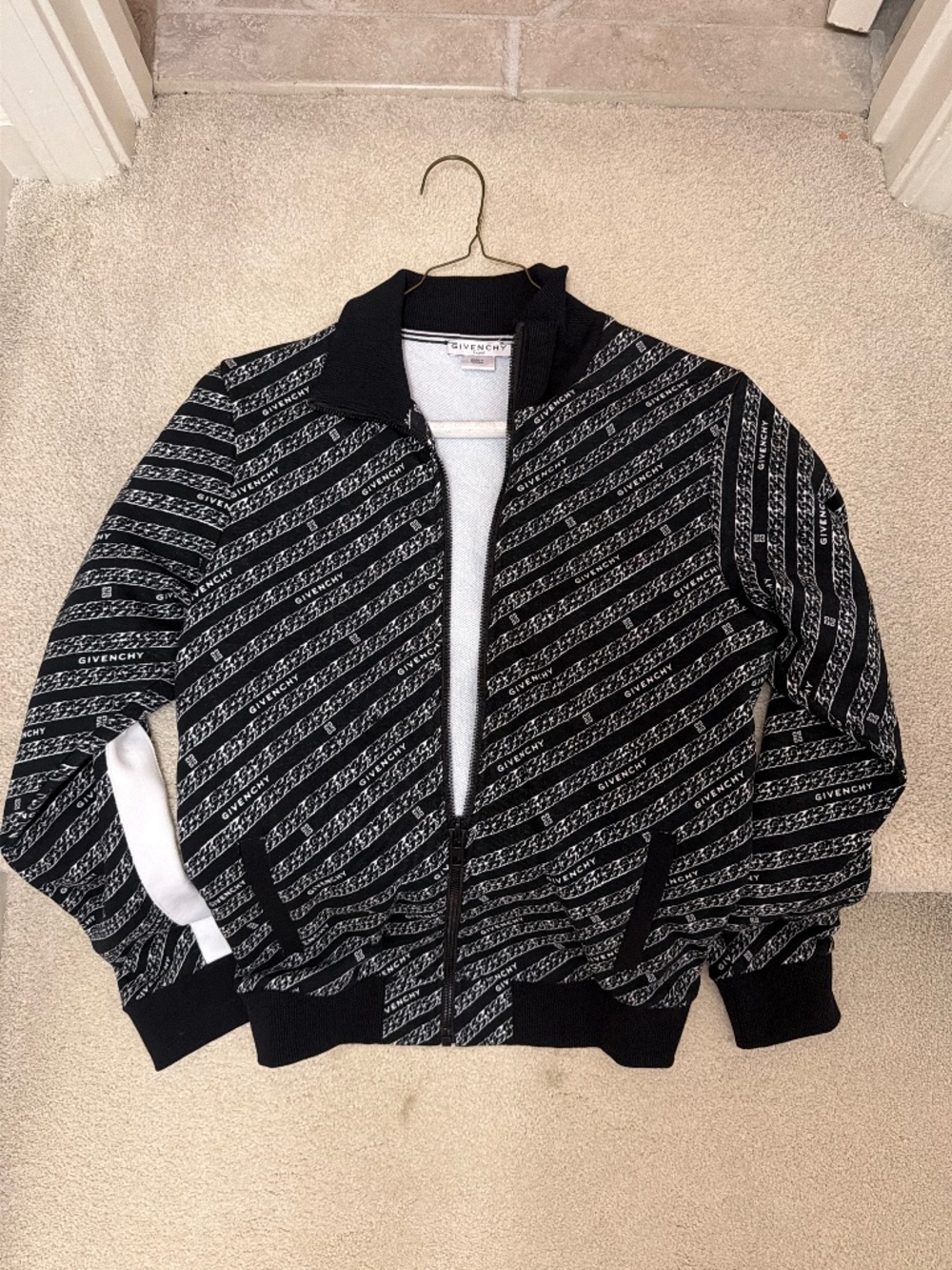 Boys size 12 Givenchy jacket zip